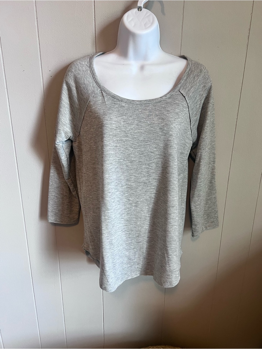 Como Vintage Heather Gray Scoop Neck Long Sleeve Top
